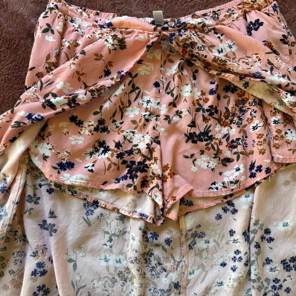 love, Fire Floral High-Low Skirt in Peach and Cream - Picture 3 of 5